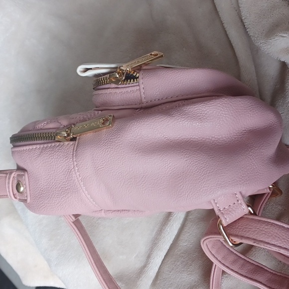 Betsey Johnson Dog Mini Backback Heart Quilted Pink Bag! Dusty Rose, EUC - Picture 4 of 10